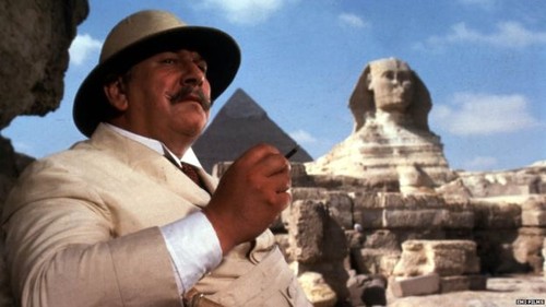 _86837032_ustinov_nile_emi[1].jpg