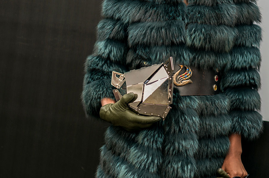 street_style_moda_en_la_calle_tendencias_fur__4574_900x598