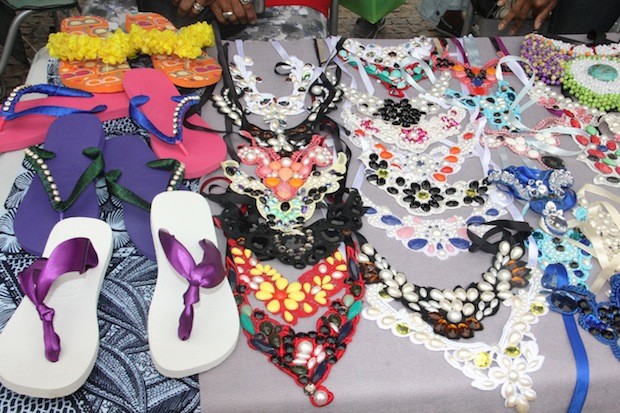 Feira de Artesanato Urbano SAPO Viajar Angola Armario Que Plancha La Ropa ~ Feira de Artesanato Urbano SAPO Viajar Angola