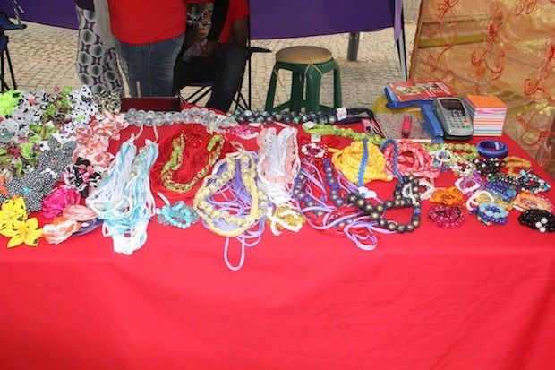Feira de Artesanato Urbano SAPO Viajar Angola Armario Que Plancha La Ropa ~ Feira de Artesanato Urbano SAPO Viajar Angola